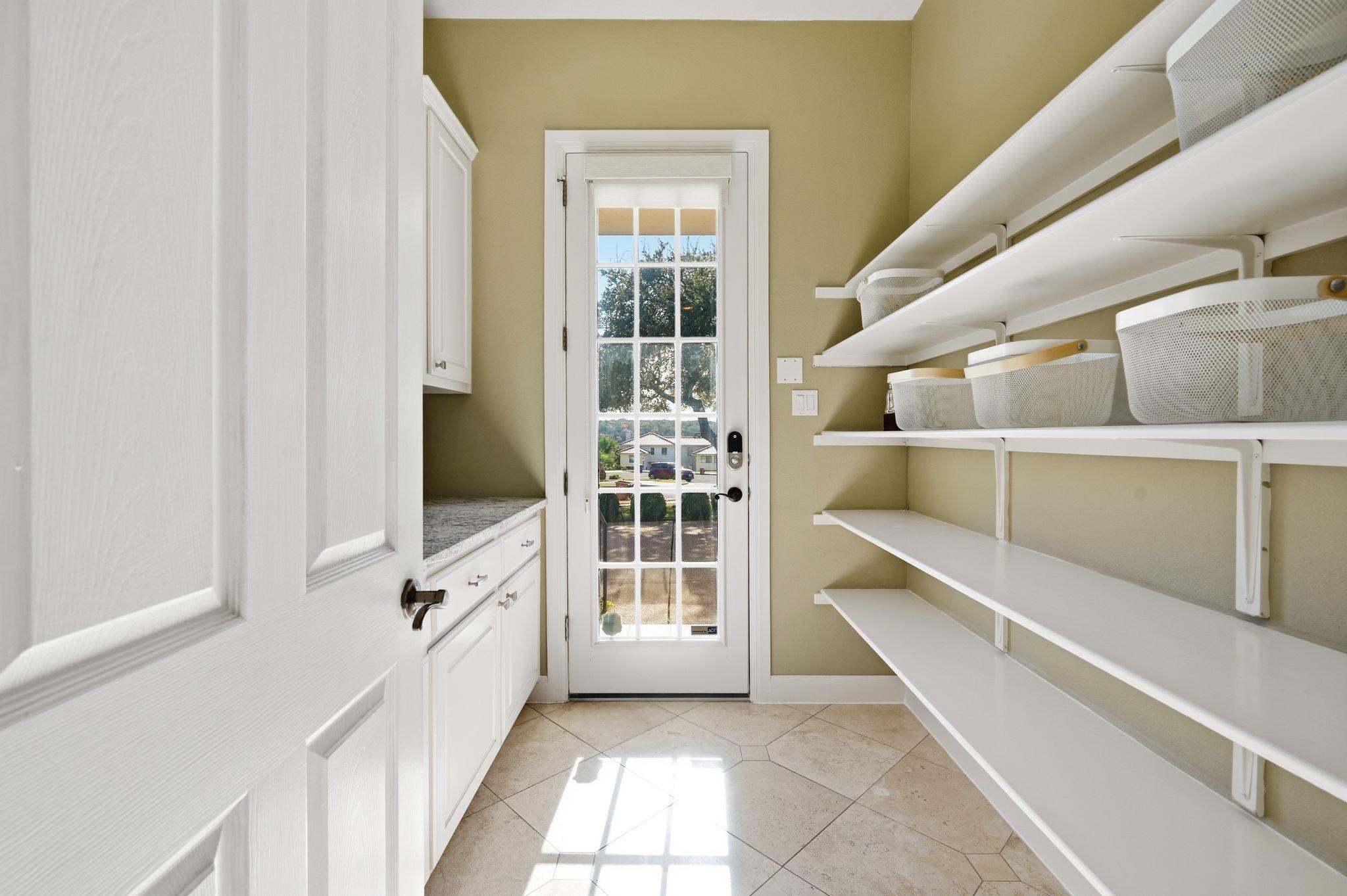 9808 Tree Bend Cove Austin TX 78750