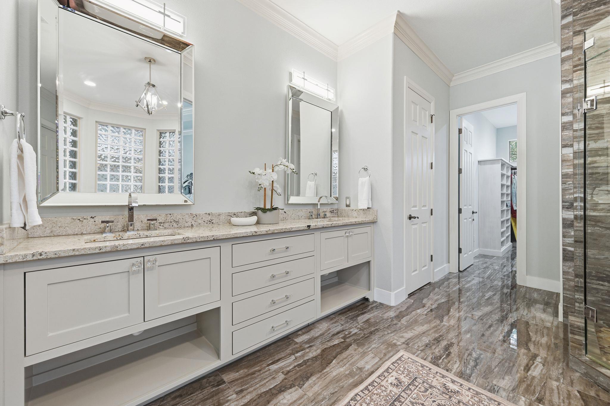 9808 Tree Bend Cove Austin TX 78750