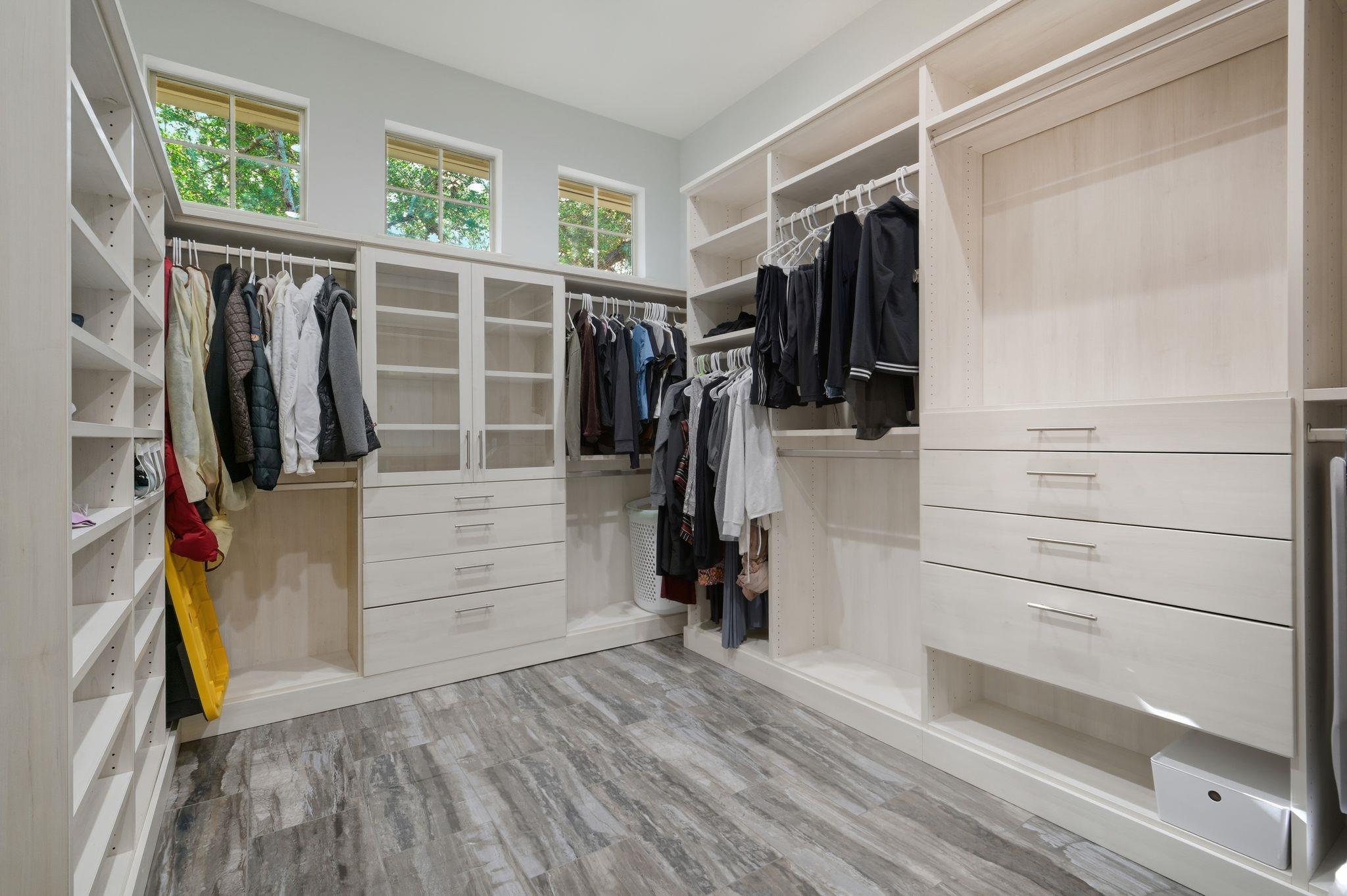 9808 Tree Bend Cove Austin TX 78750