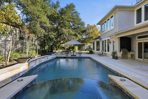 9808 Tree Bend Cove Austin TX 78750
