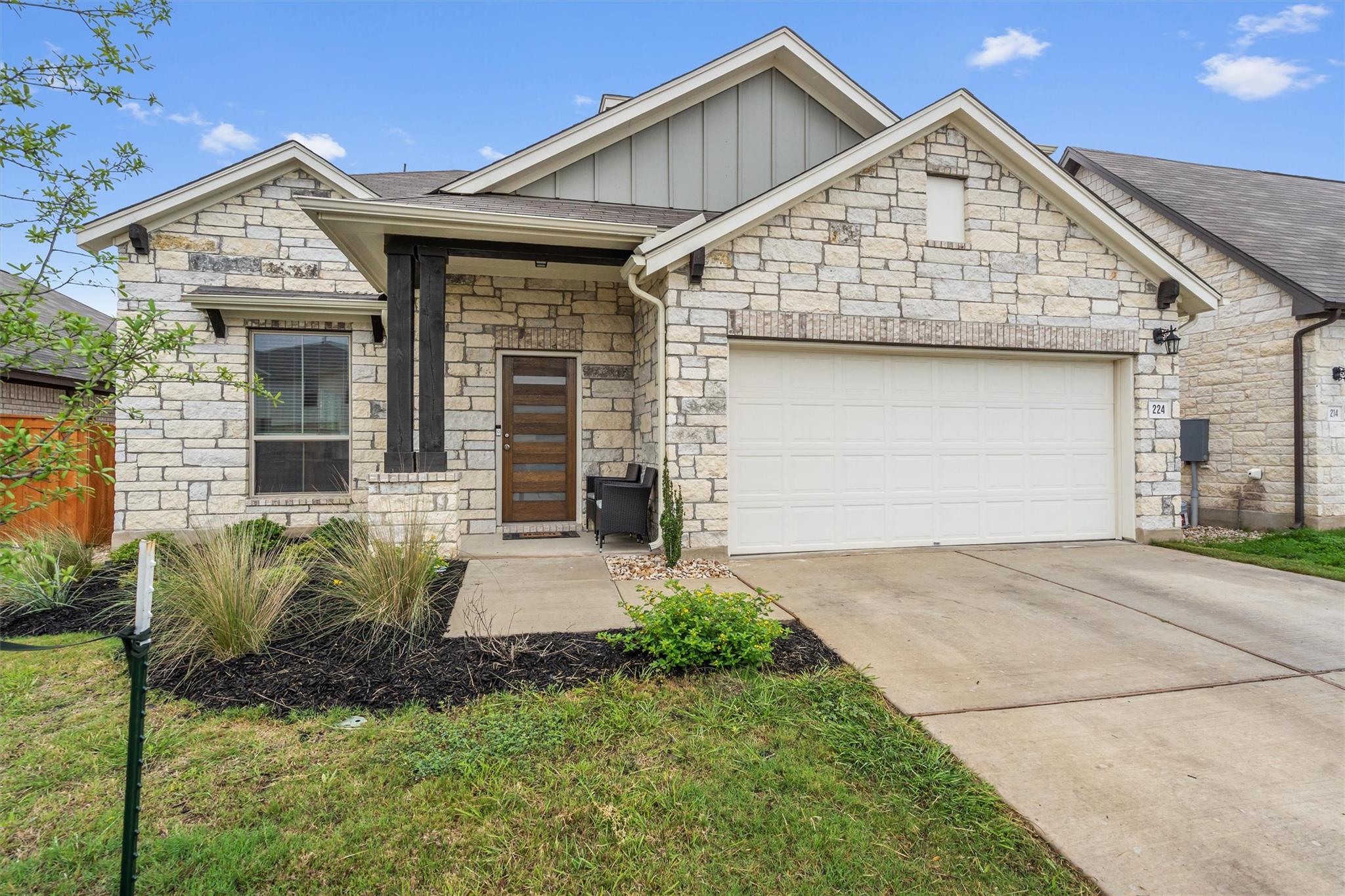 224 Backstays Loop Kyle TX 78640