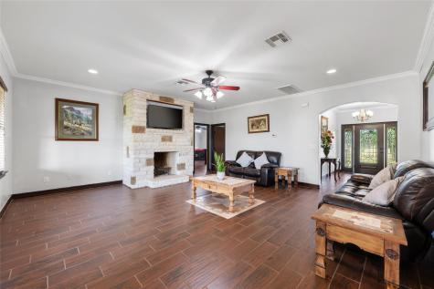108 Whispering Pines Drive Bastrop TX 78602