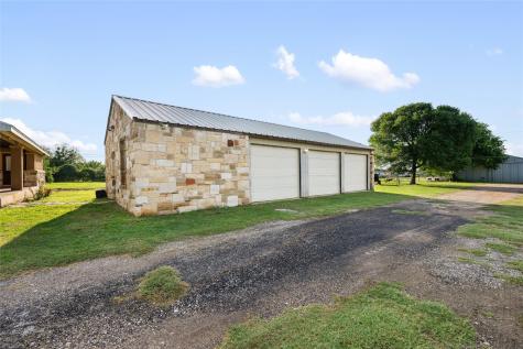 108 Whispering Pines Drive Bastrop TX 78602