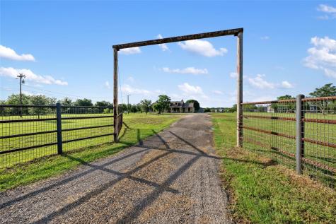 108 Whispering Pines Drive Bastrop TX 78602