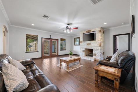 108 Whispering Pines Drive Bastrop TX 78602