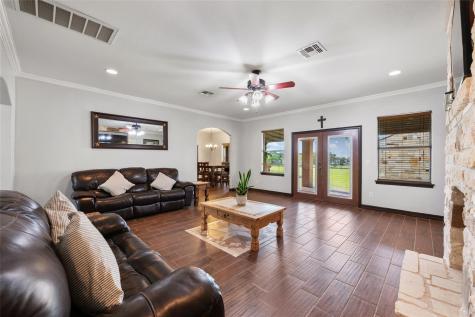 108 Whispering Pines Drive Bastrop TX 78602