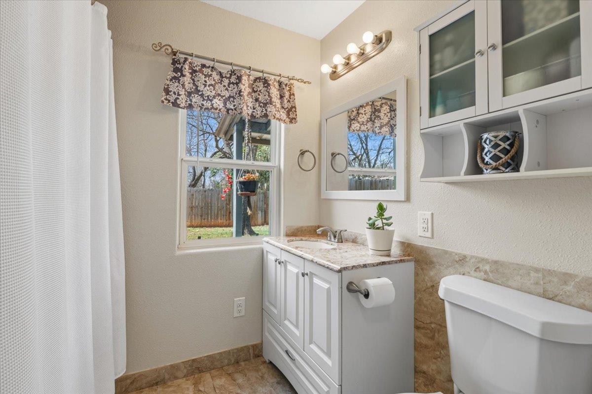 503 E Bluebonnet Lane Johnson City TX 78636