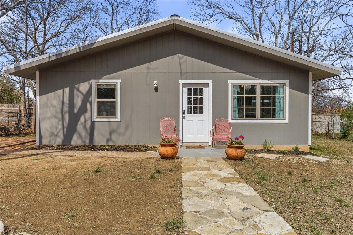 503 E Bluebonnet Lane Johnson City TX 78636