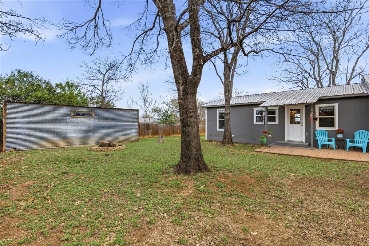 503 E Bluebonnet Lane Johnson City TX 78636