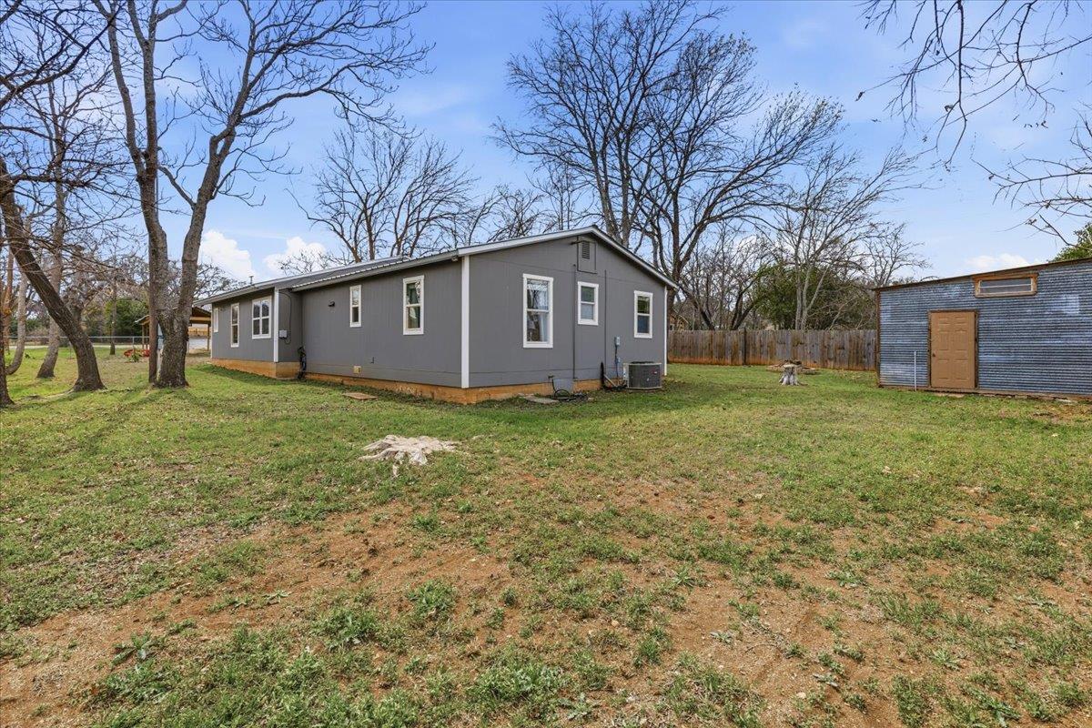 503 E Bluebonnet Lane Johnson City TX 78636