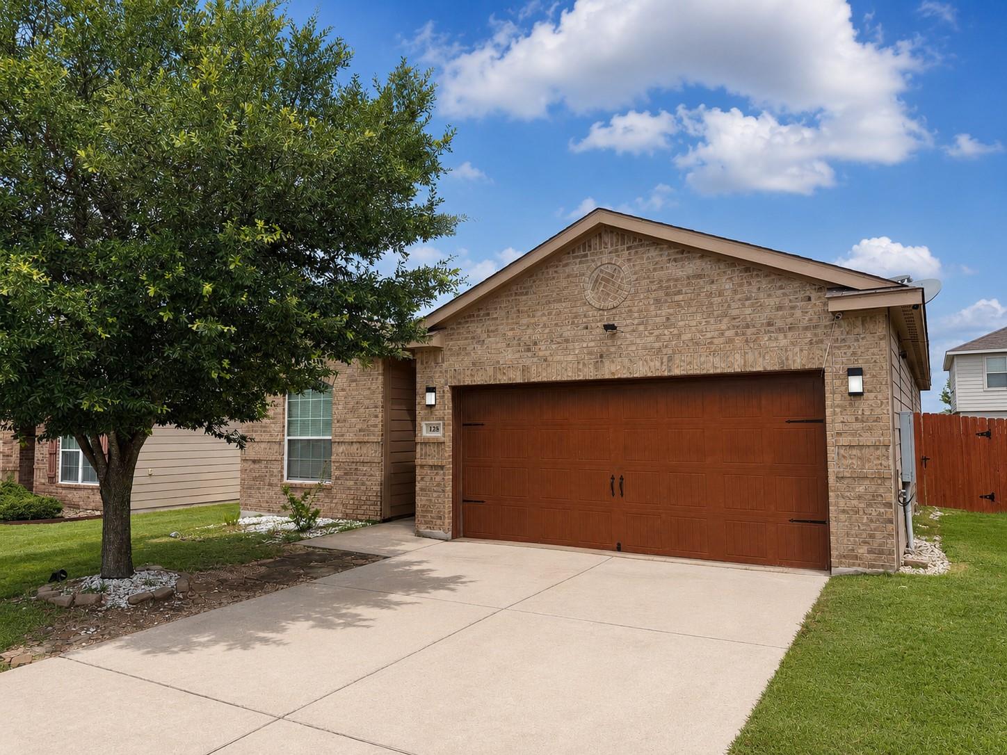 128 Robertson Lane Jarrell TX 76537
