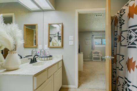 800 Texas Avenue Kingsland TX 78639