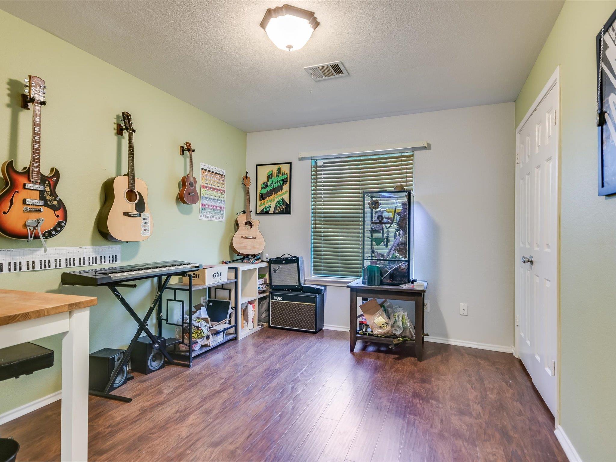 2001 Aster Way Round Rock TX 78665