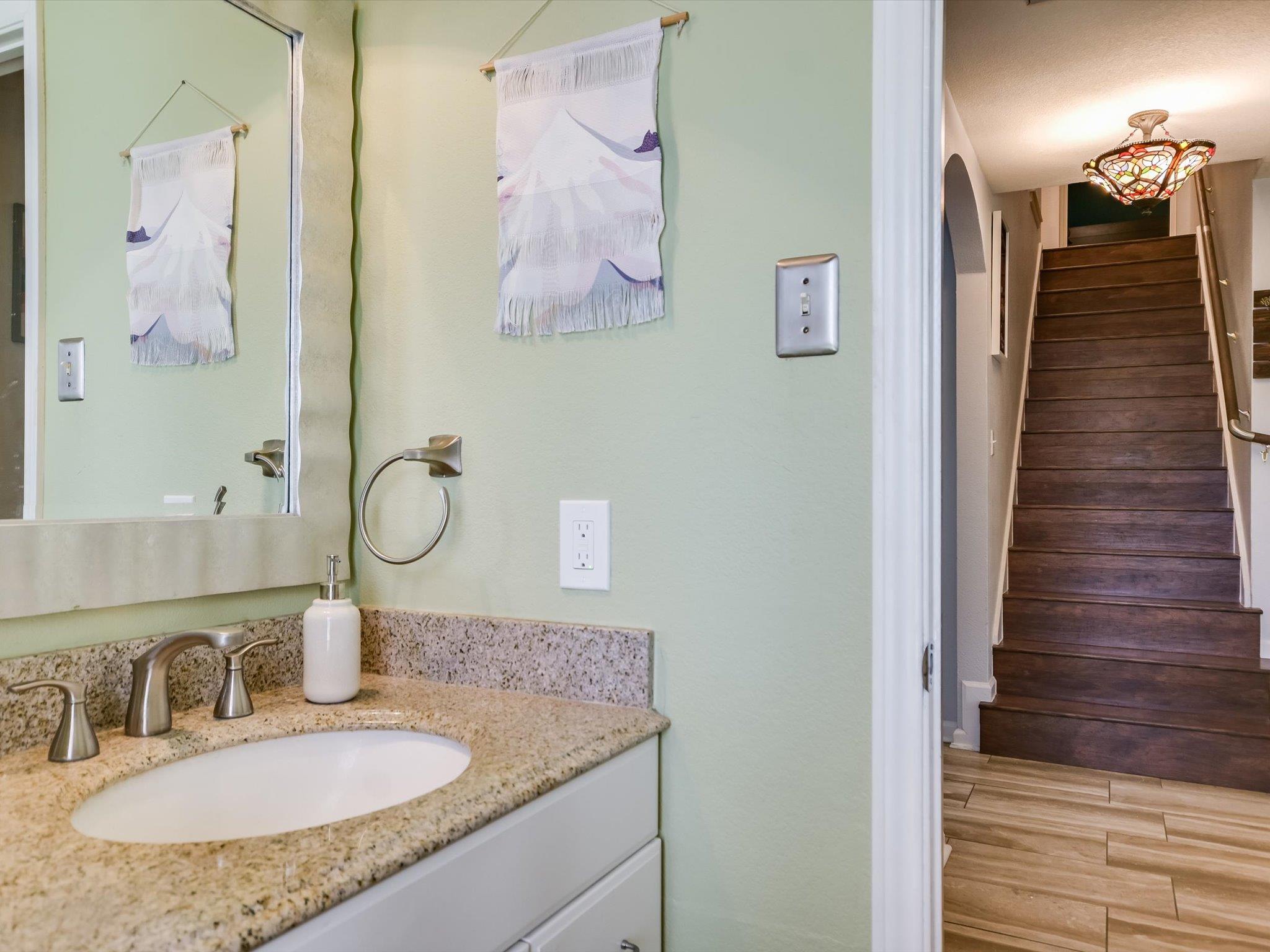 2001 Aster Way Round Rock TX 78665