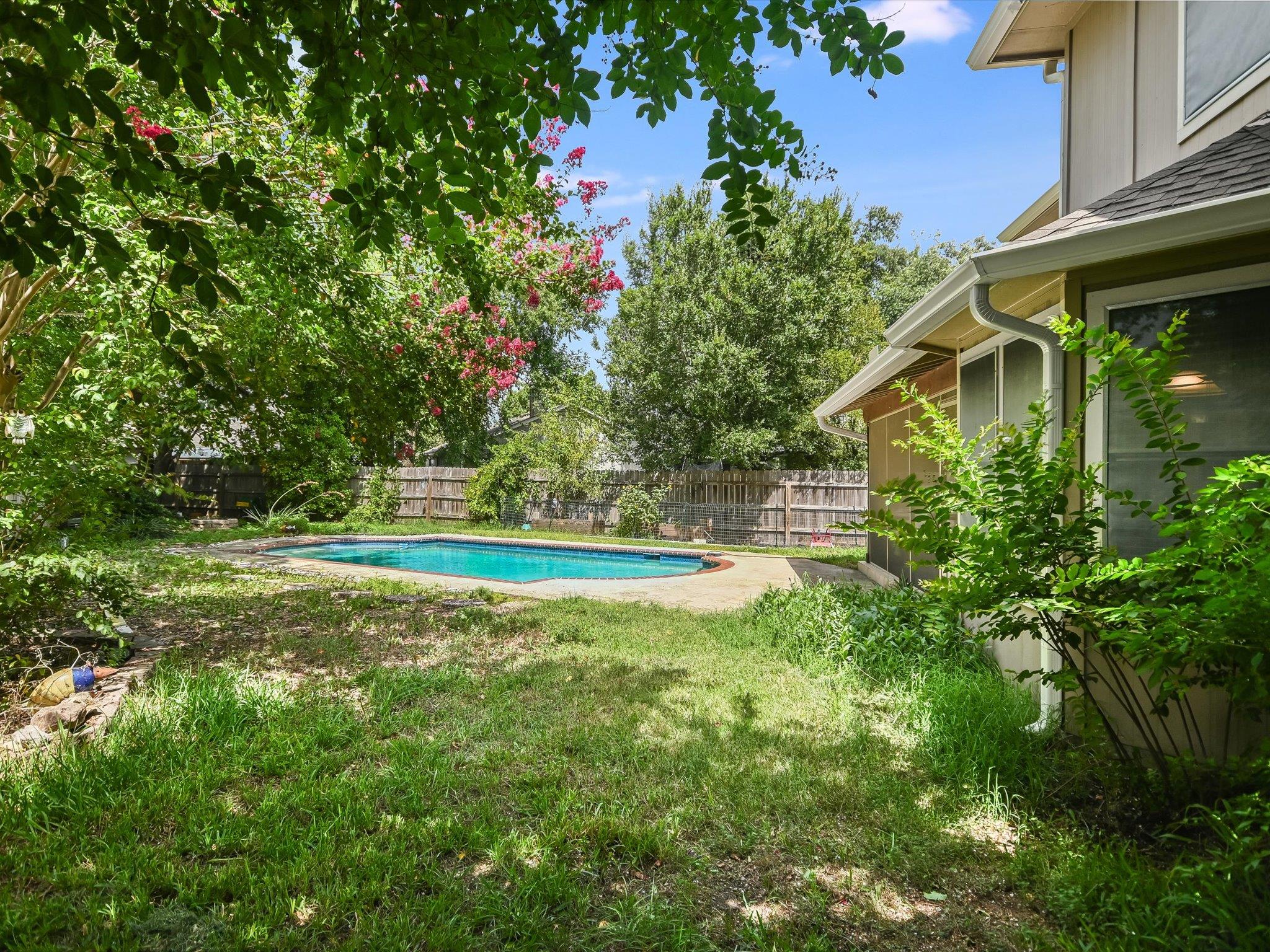 2001 Aster Way Round Rock TX 78665