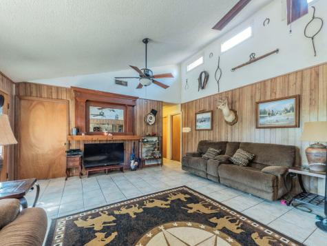 1323 Fm 1966 Maxwell TX 78656