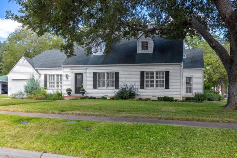 901 Anderson Street Schulenburg TX 78956
