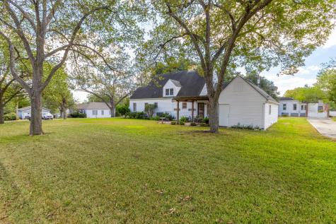 901 Anderson Street Schulenburg TX 78956