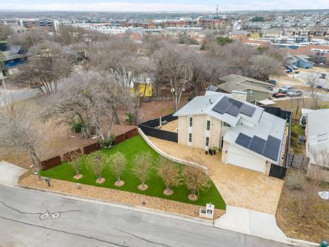 1813 Crooked Lane Austin TX 78741