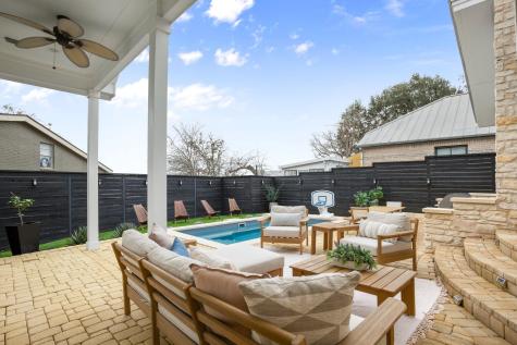 1813 Crooked Lane Austin TX 78741