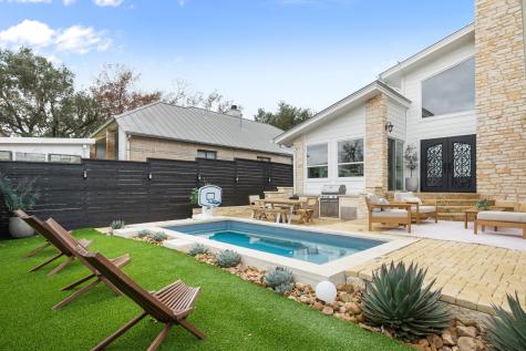1813 Crooked Lane Austin TX 78741