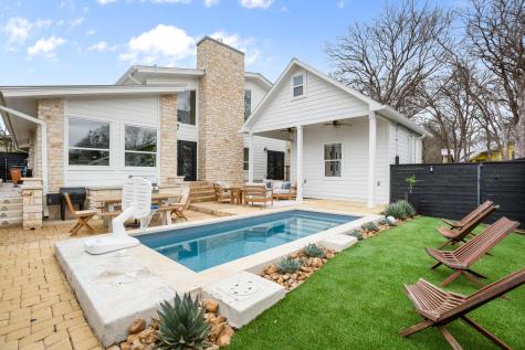 1813 Crooked Lane Austin TX 78741