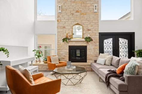 1813 Crooked Lane Austin TX 78741