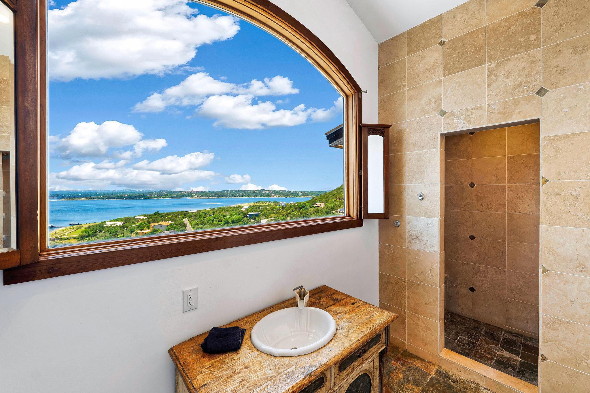 13906 Skyline Drive Austin TX 78732
