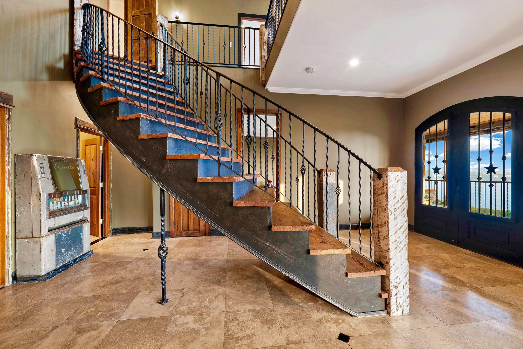 13906 Skyline Drive Austin TX 78732