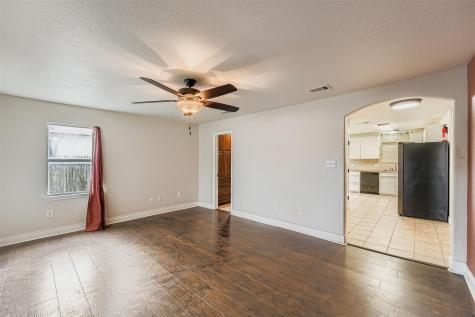 304 S Main Street Elgin TX 78621