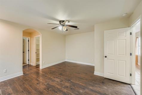 304 S Main Street Elgin TX 78621