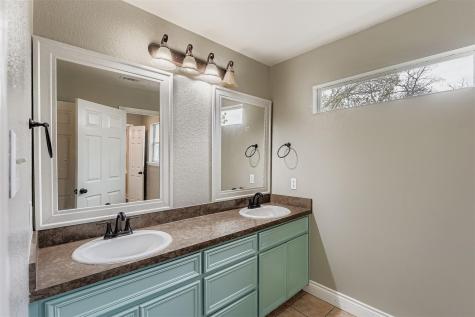 304 S Main Street Elgin TX 78621