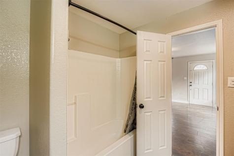 304 S Main Street Elgin TX 78621