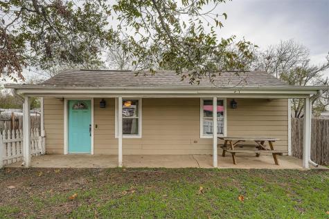 304 S Main Street Elgin TX 78621