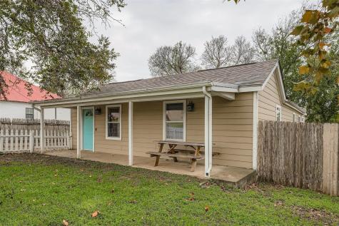 304 S Main Street Elgin TX 78621