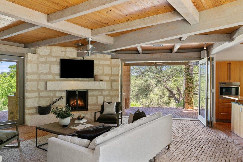 25014 Pedernales Canyon Trail Spicewood TX 78669
