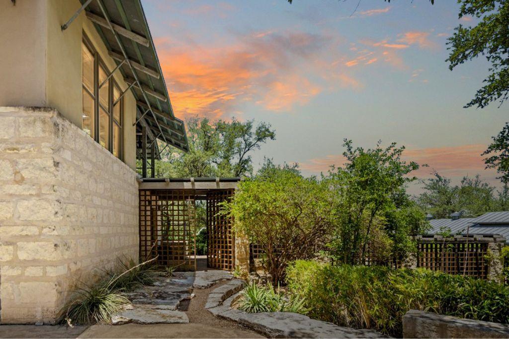 25014 Pedernales Canyon Trail Spicewood TX 78669