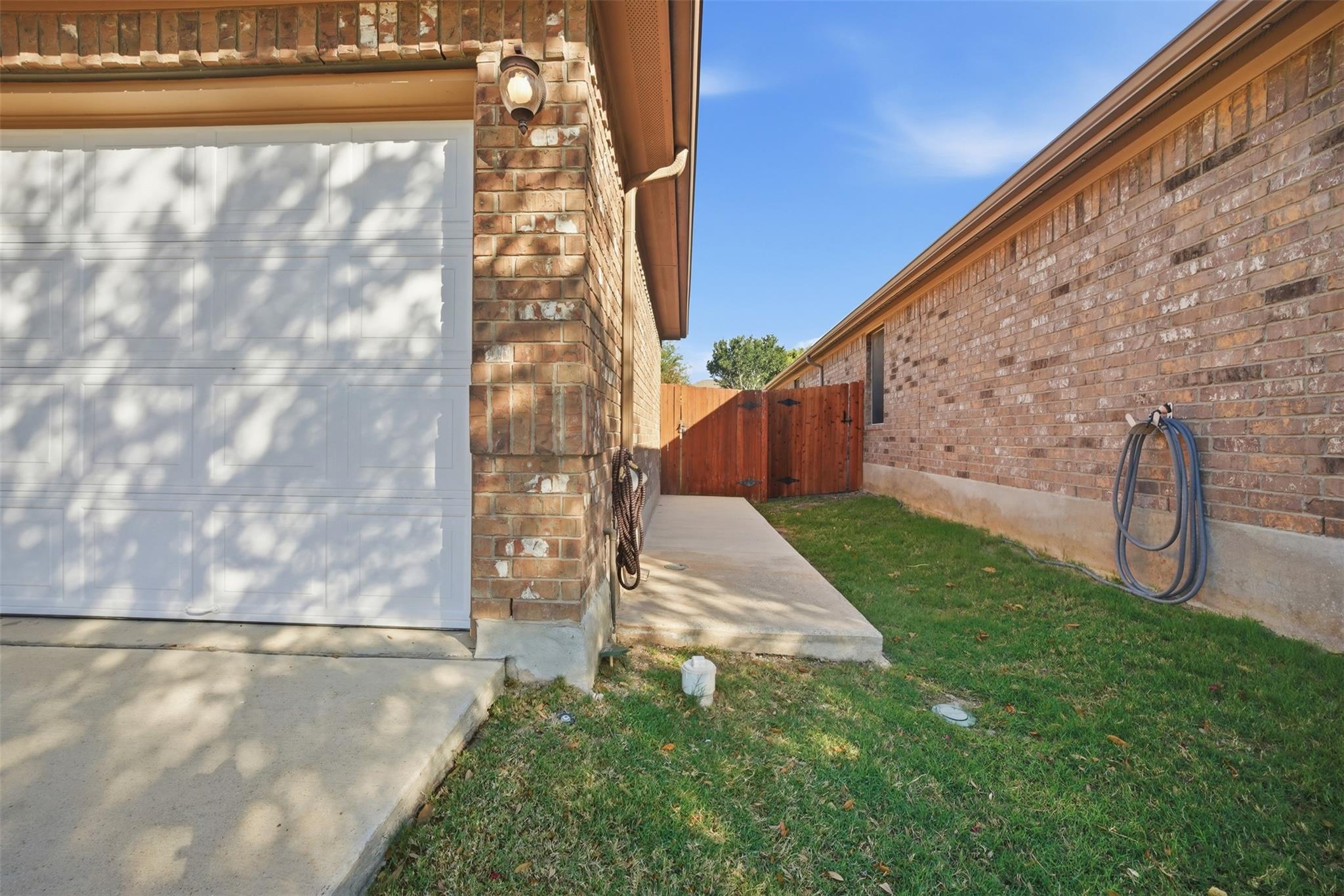 137 Orchard Hill Trail Buda TX 78610