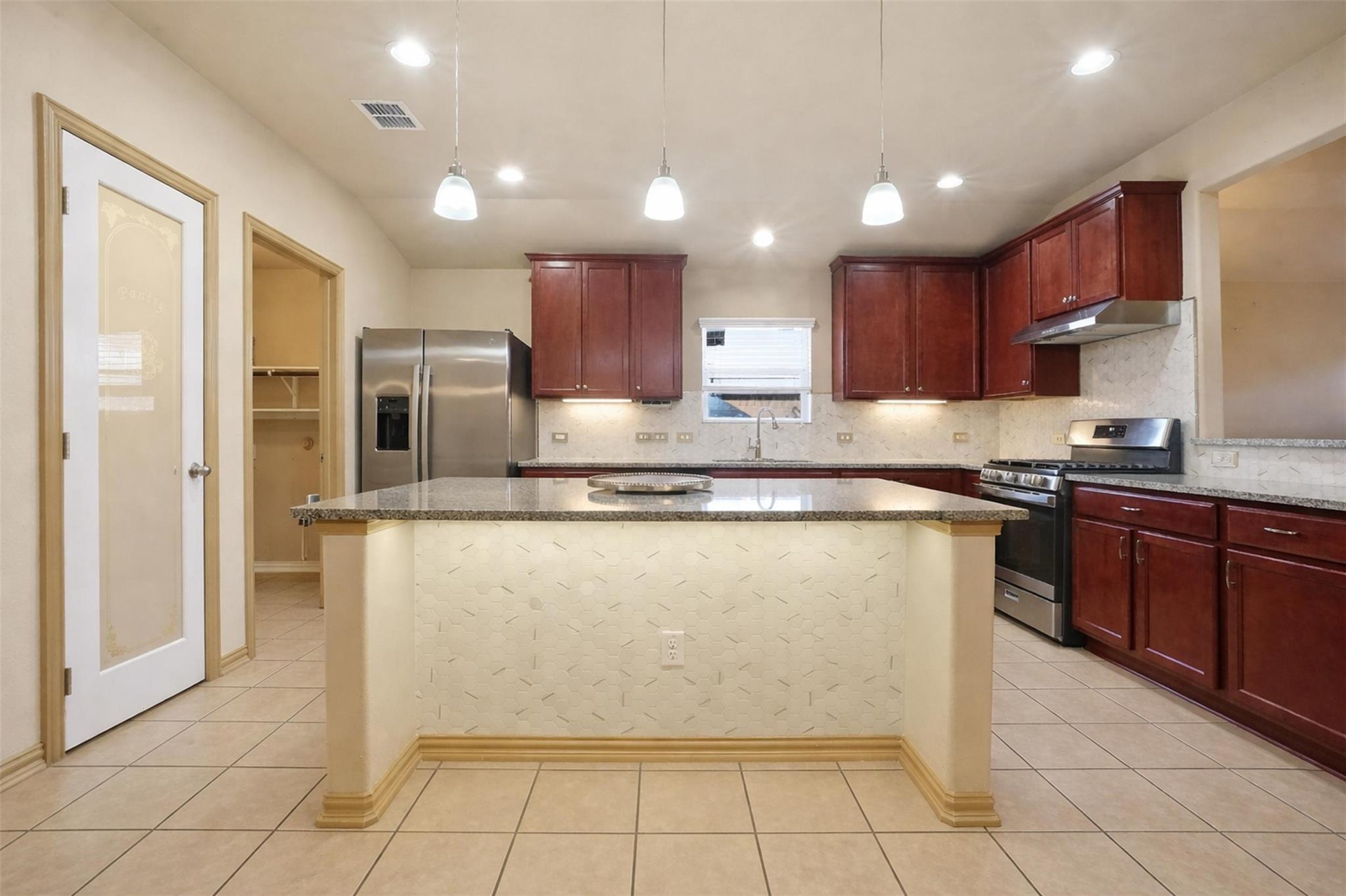 137 Orchard Hill Trail Buda TX 78610