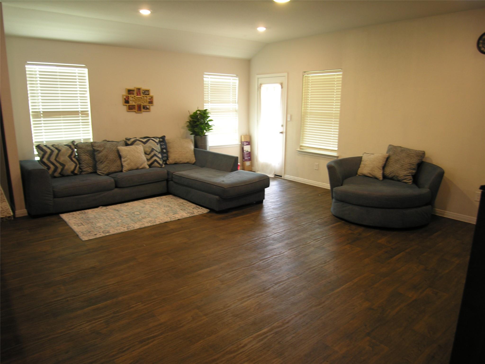 13700 Dismuke Drive Manor TX 78653