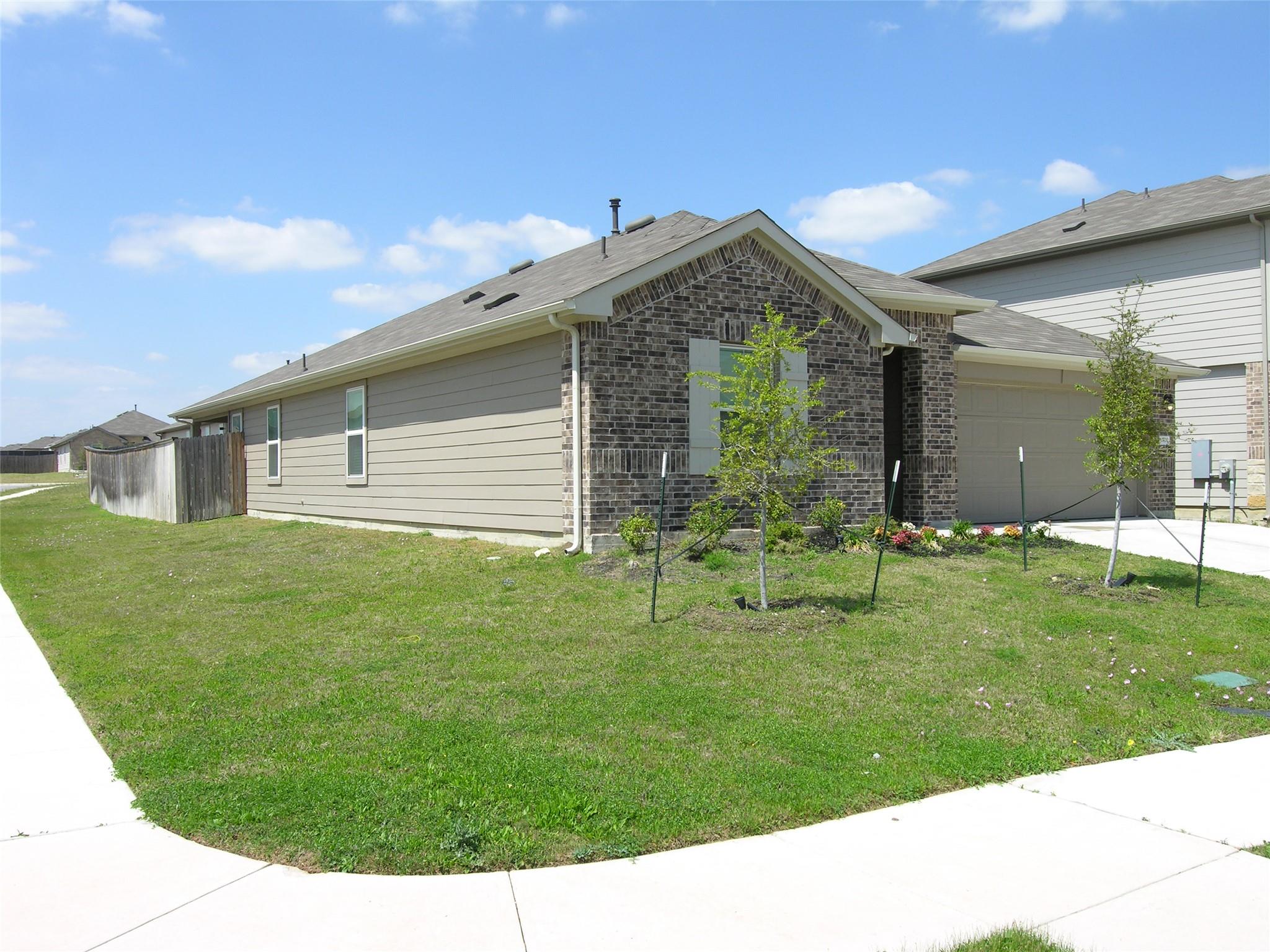 13700 Dismuke Drive Manor TX 78653