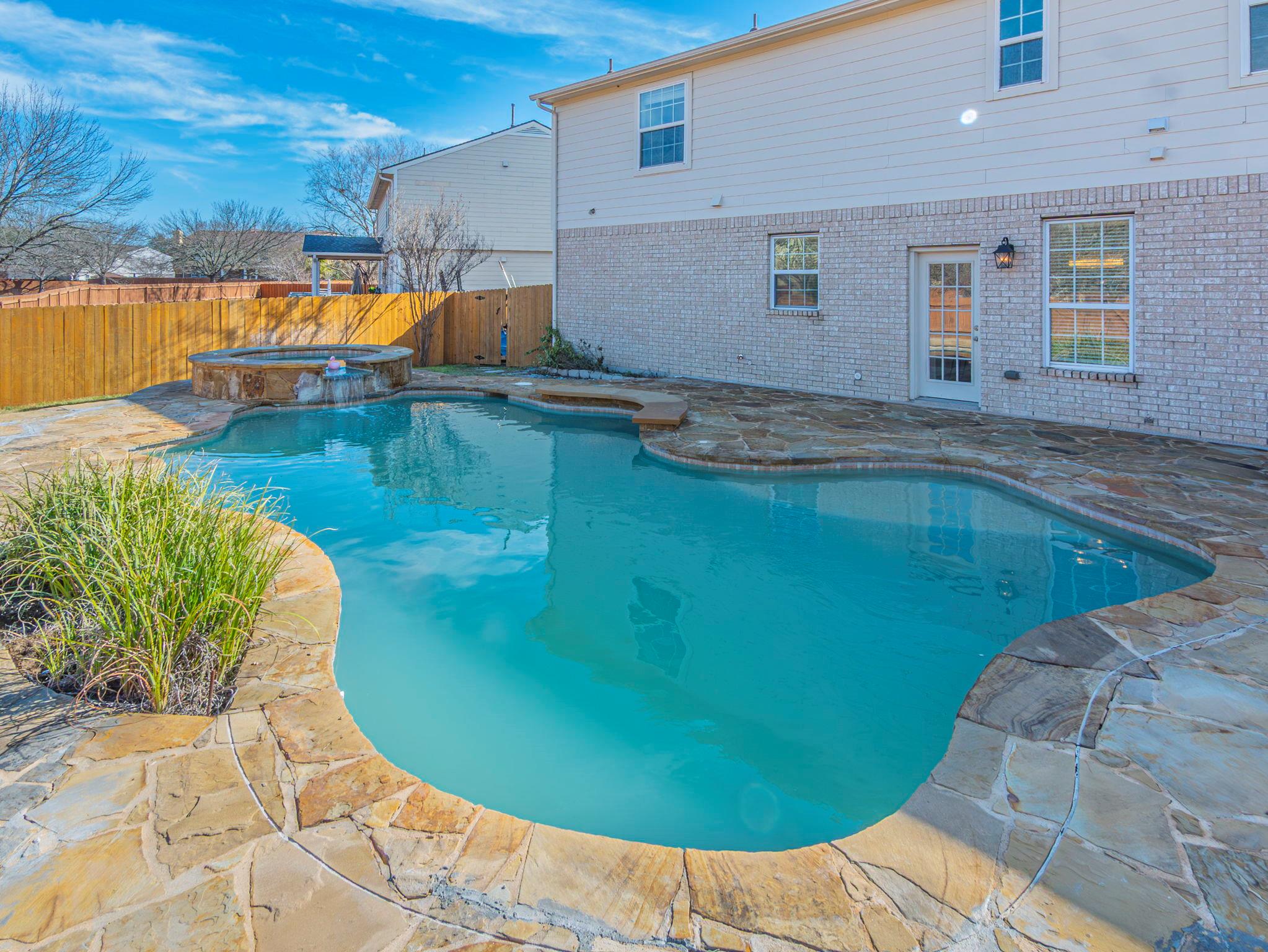 160 Pine Cove Kyle TX 78640