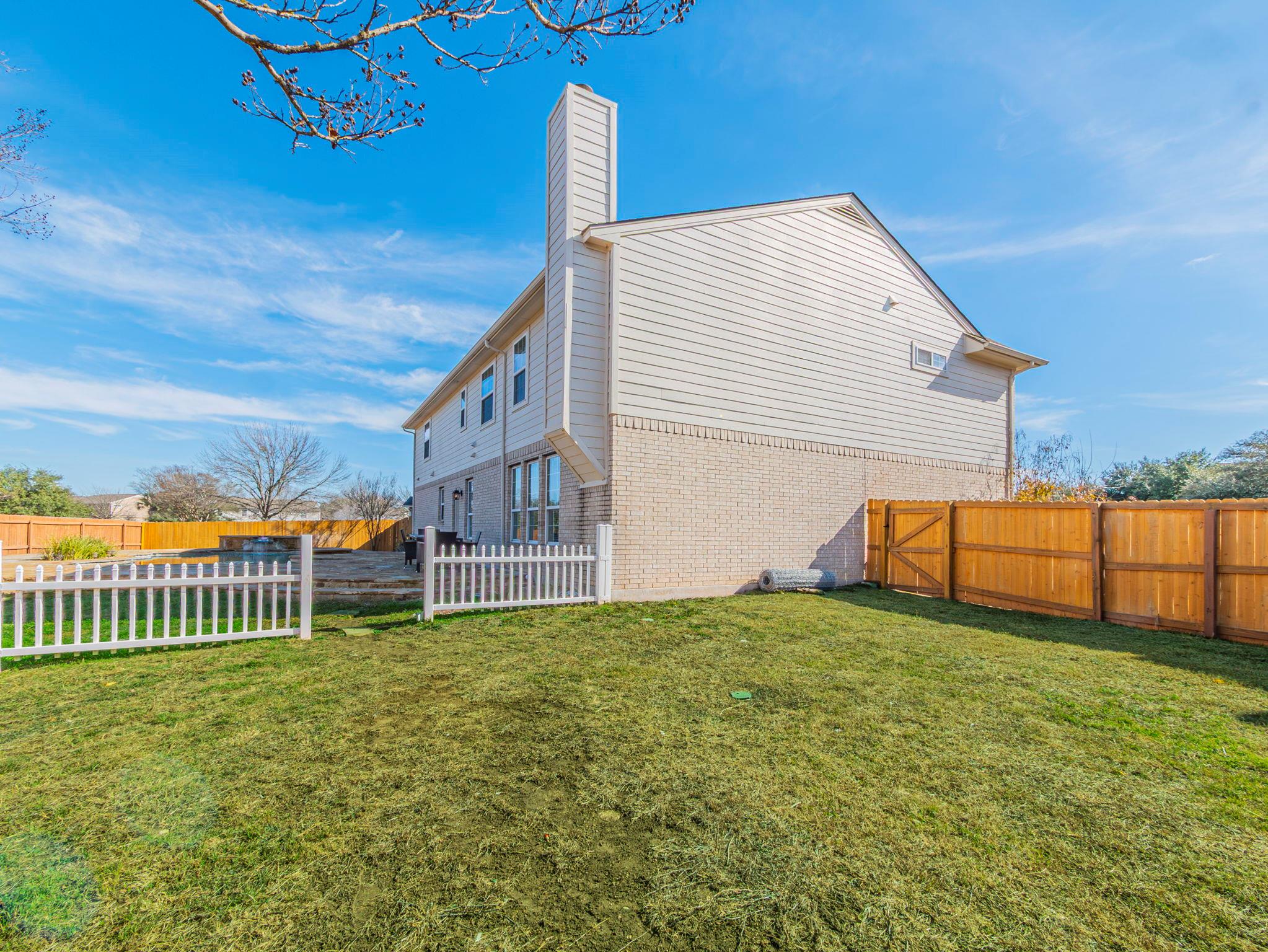 160 Pine Cove Kyle TX 78640