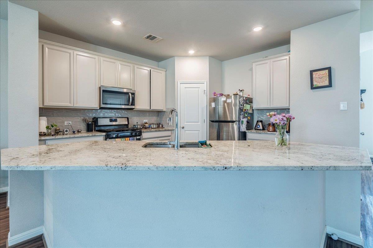 17206 Antioch Avenue Pflugerville TX 78660
