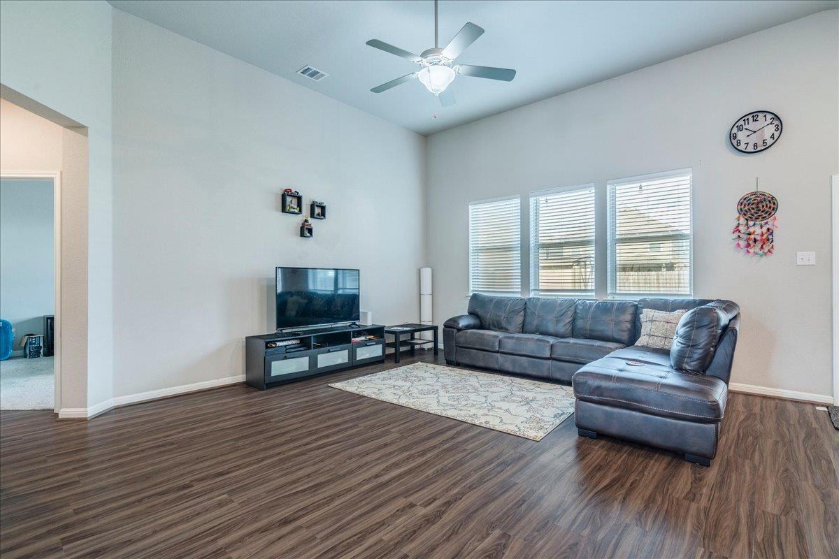 17206 Antioch Avenue Pflugerville TX 78660