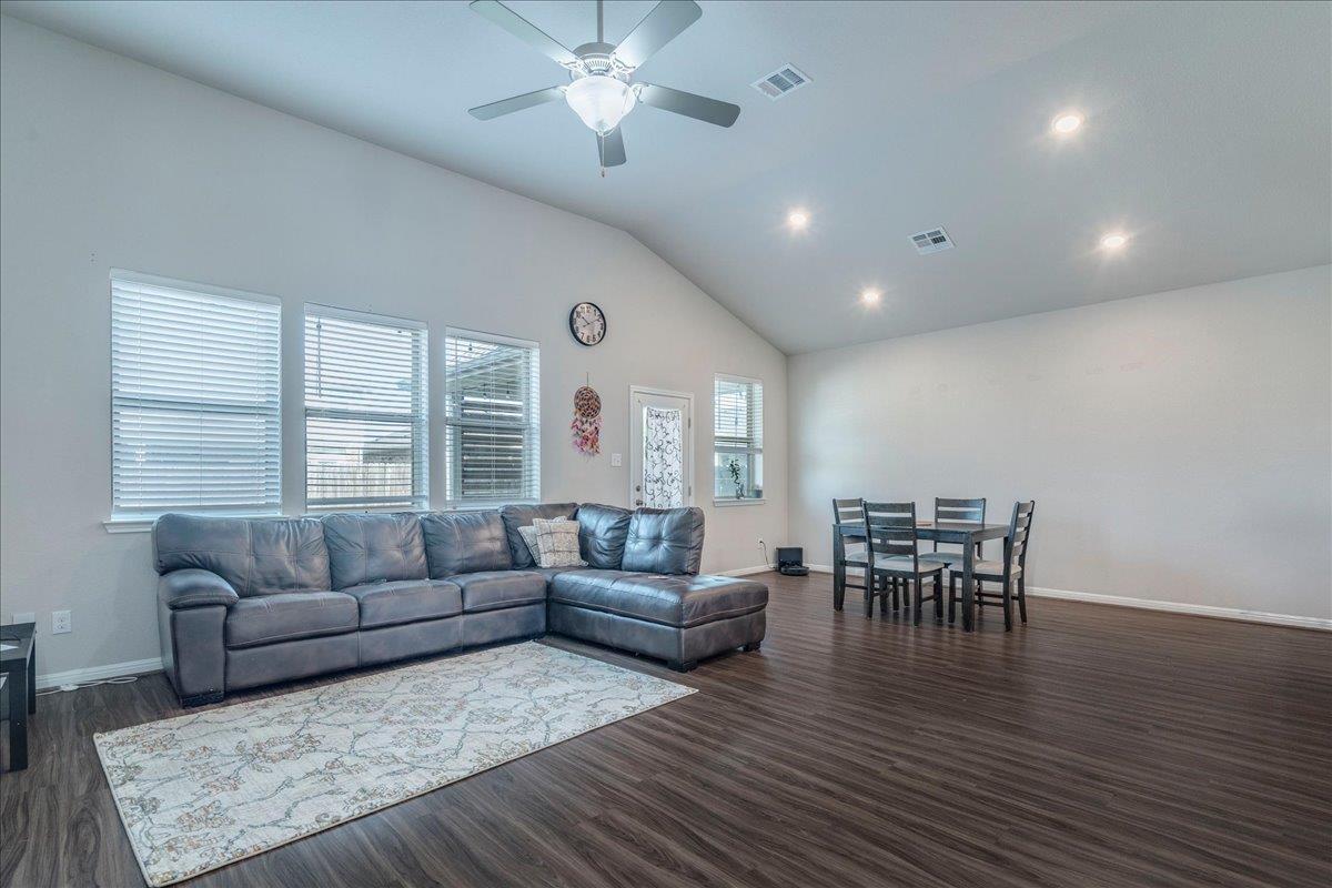 17206 Antioch Avenue Pflugerville TX 78660