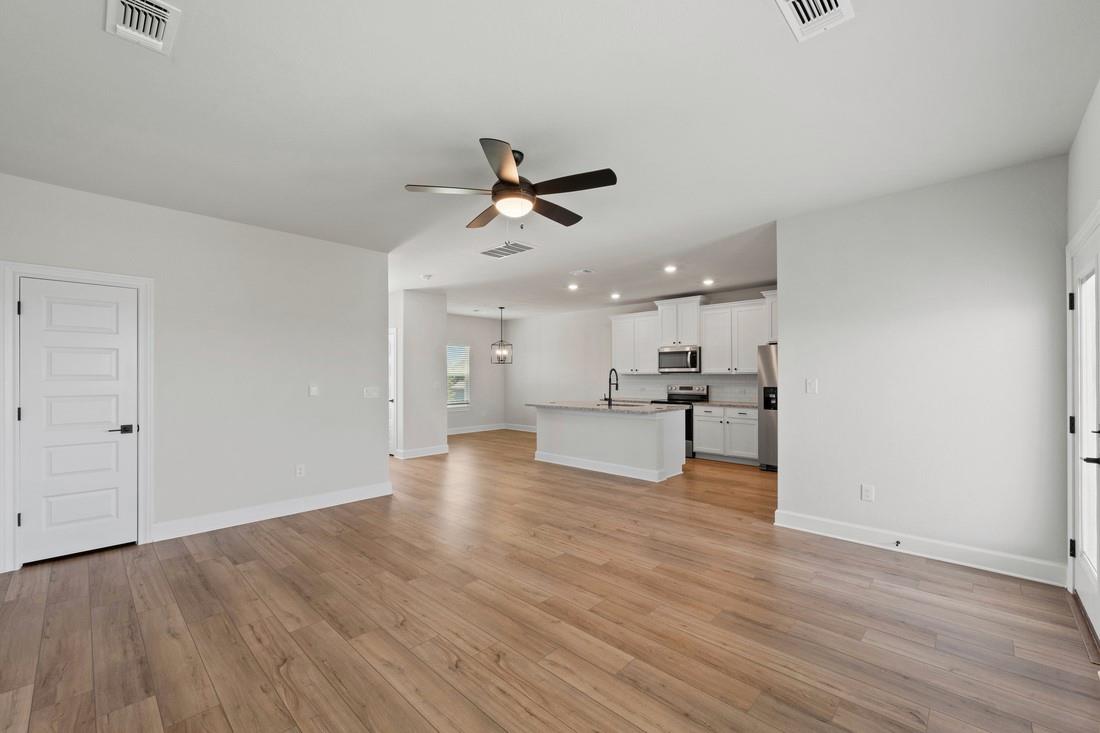 9517 Balmy Lane Manor TX 78653
