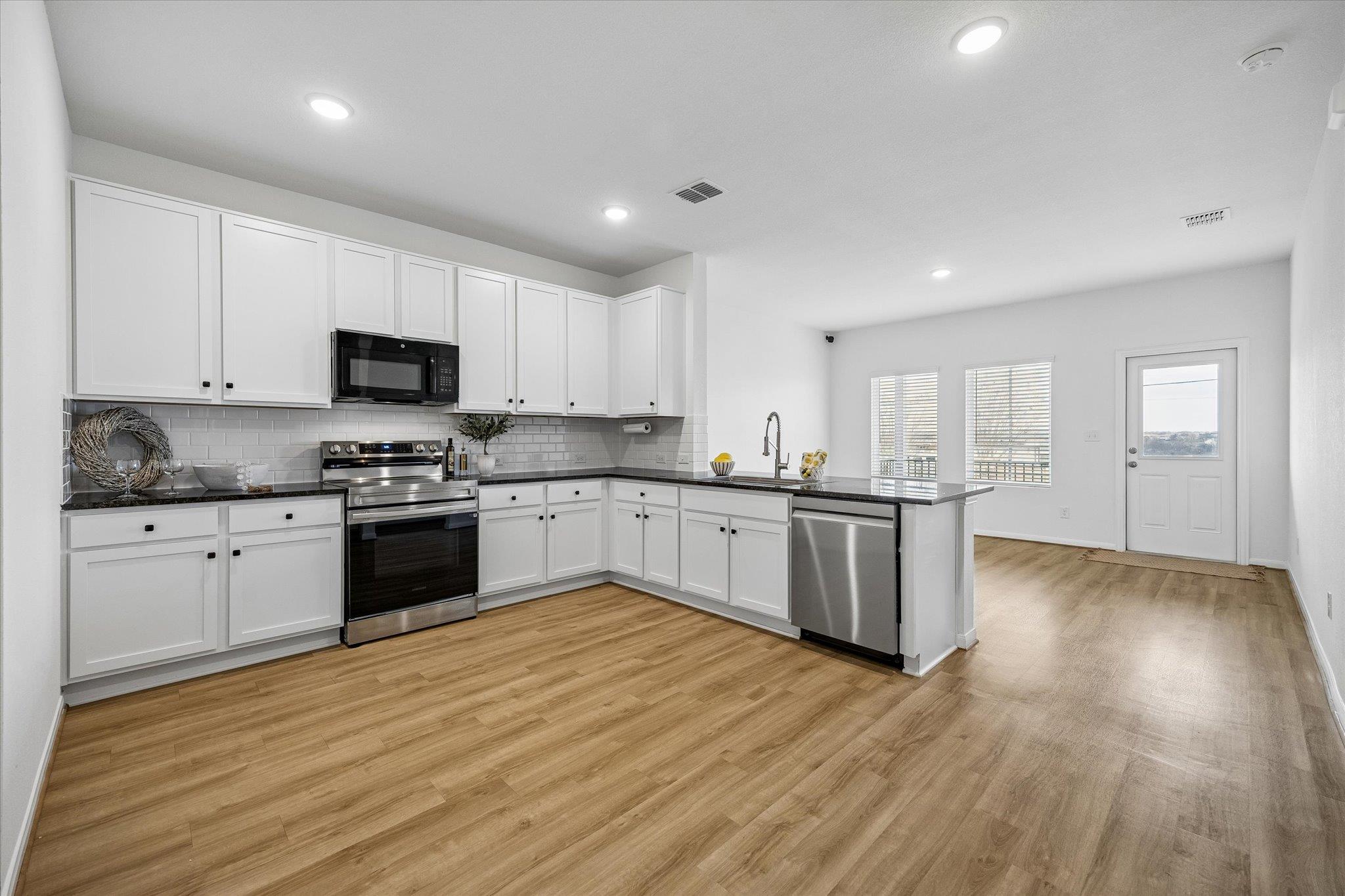 157 Lt Rusty Drive Jarrell TX 76537