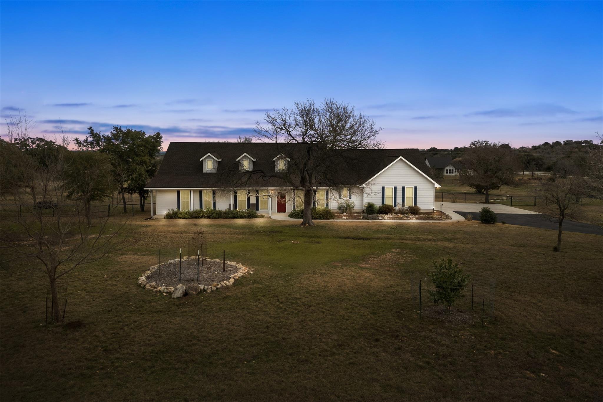 106 Abierto Cove Blanco TX 78606