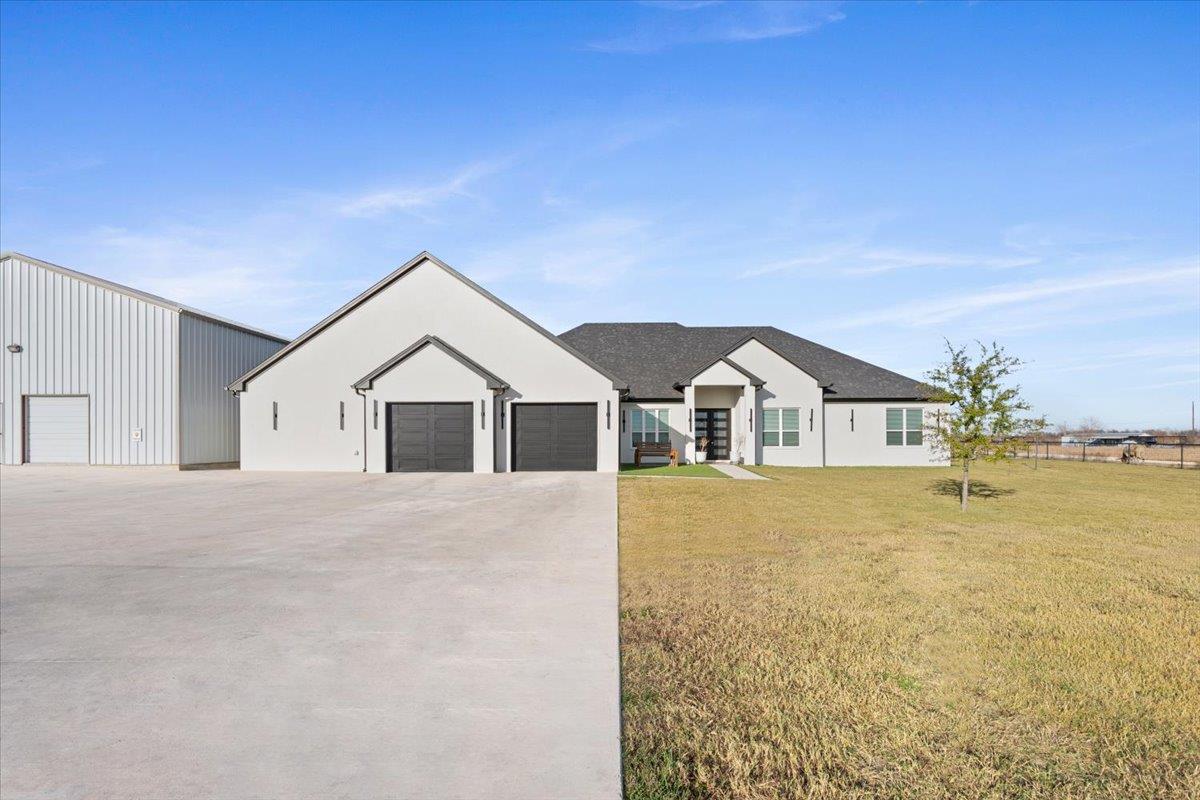 10940 Wedel Cemetery Road Rogers TX 76569